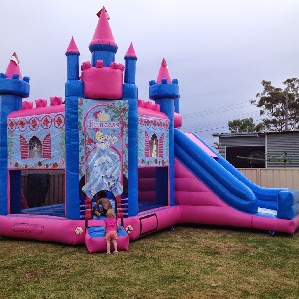 Jumping Castle Hire | 31 Mountain View Dr, Woongarrah NSW 2259, Australia | Phone: 0422 594 335