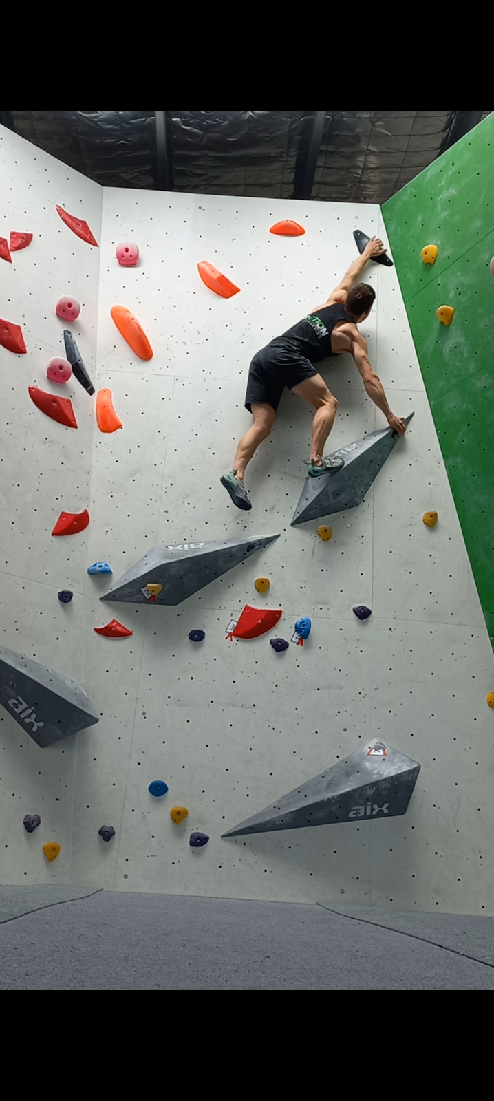 Friction Bouldering | 7 Laidlaw Dr, Delacombe VIC 3356, Australia | Phone: (03) 4368 7067