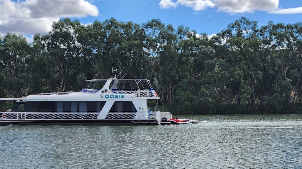 Oasis Houseboat | Berth/11 Pelican Dr, Mannum SA 5238, Australia | Phone: 0435 024 735