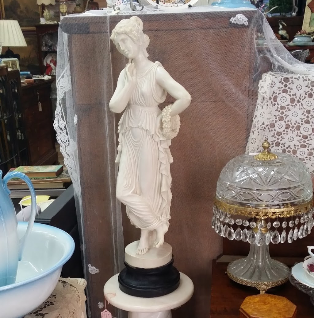 Memory Lane Antiques & Decor | home goods store | 82 Elder St, Lambton NSW 2299, Australia | 0249578233 OR +61 2 4957 8233