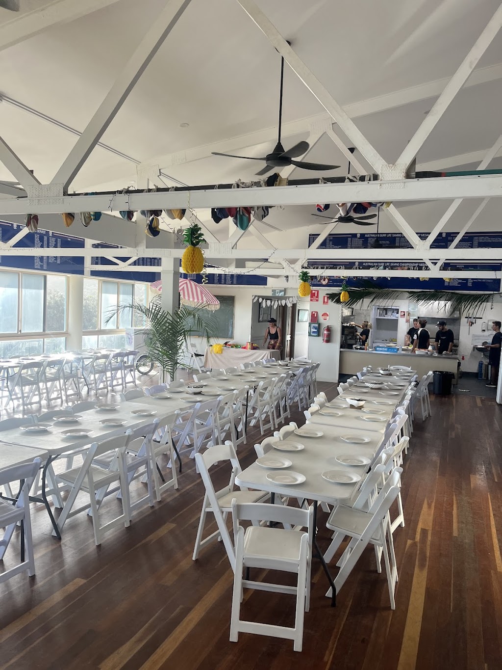 The Point Bar & Bistro | Surf Life Saving Club, 24 Kennedy Dr, Point Lookout QLD 4183, Australia | Phone: 0494 594 012