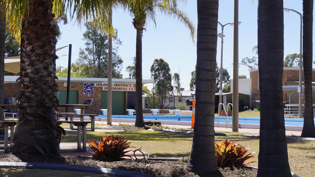 Miles War Memorial Swimming Pool | 127 Marian St, Miles QLD 4415, Australia | Phone: (07) 4627 1503