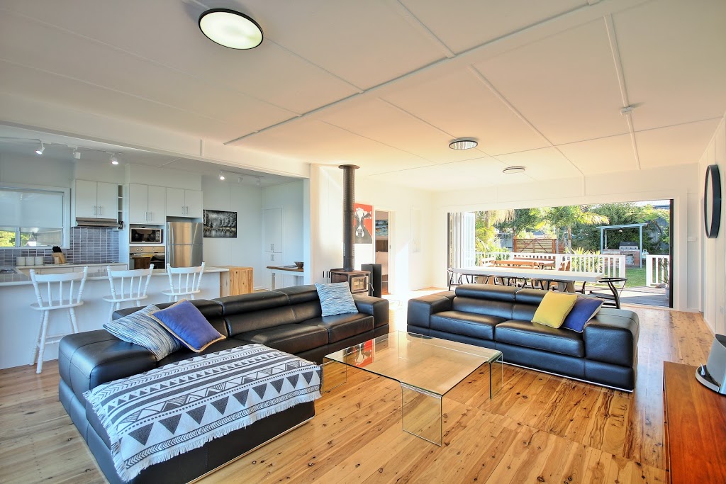 Azzurra Hyams Beach House | 88 Cyrus St, Hyams Beach NSW 2540, Australia | Phone: 0402 214 079