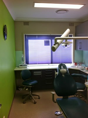 Haris Dental Surgery | dentist | 5 Montgomery Ave, Warrawong NSW 2502, Australia | 0242763866 OR +61 2 4276 3866