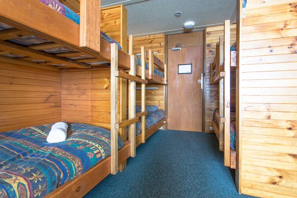 Snowbird Inn | lodging | Great Alpine Rd, Hotham Heights VIC 3741, Australia | 0357593503 OR +61 3 5759 3503