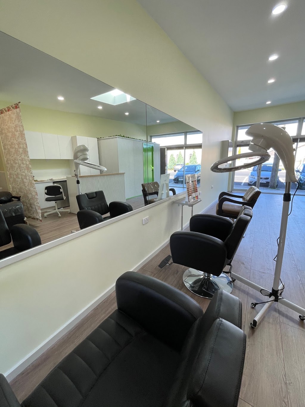 J Hair | 14 Hosken St, Springvale South VIC 3172, Australia | Phone: 0426 808 993