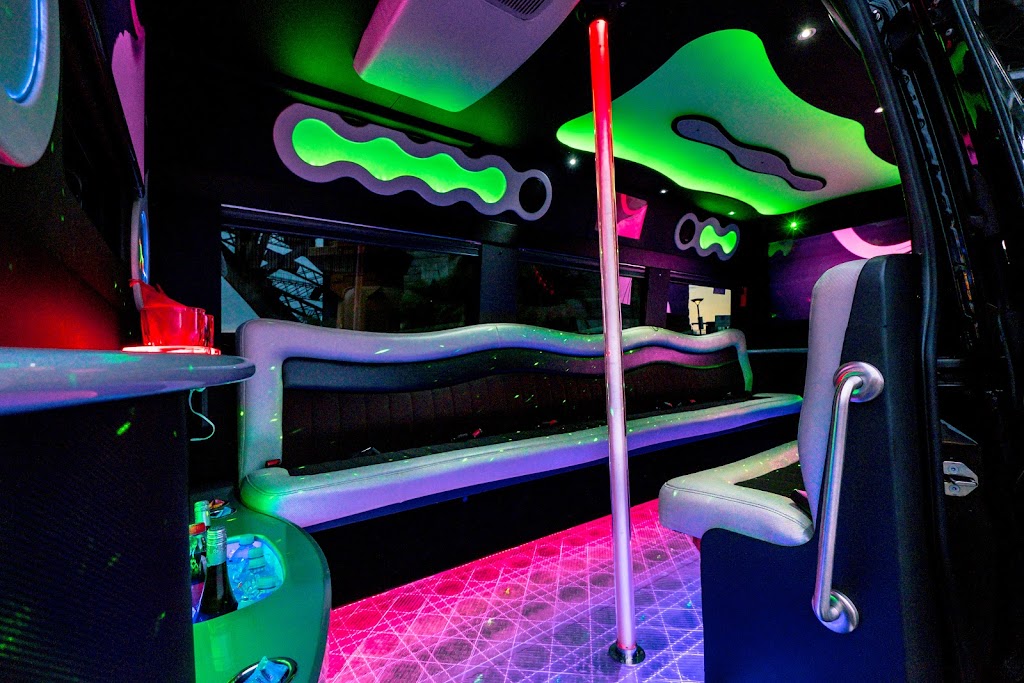 Sydney Party Limos | 10 Regent St, Putney NSW 2112, Australia | Phone: 0409 729 599