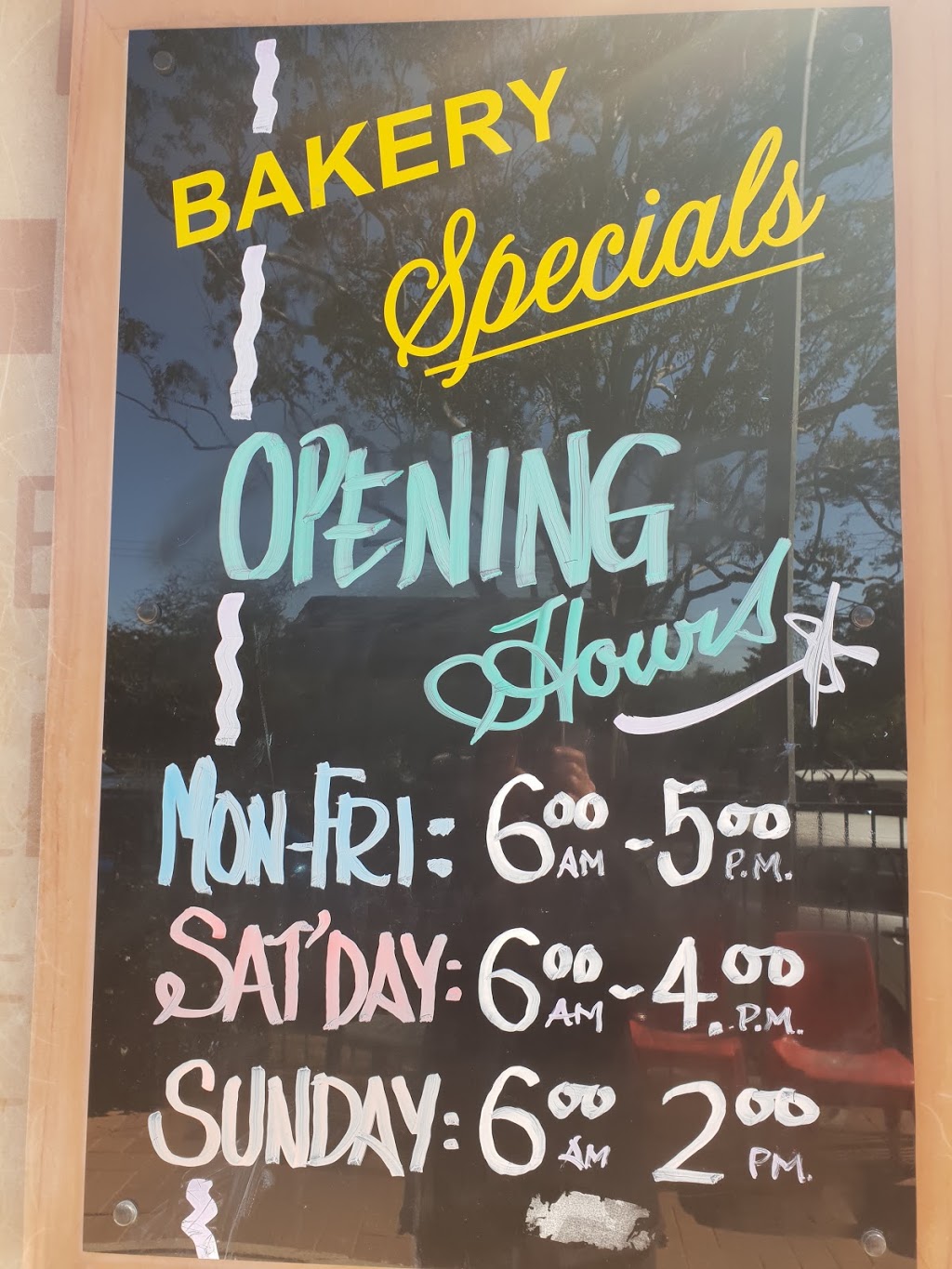 Tamborine Mountain Bakery | bakery | 28 Main St, Tamborine Mountain QLD 4272, Australia | 0755451261 OR +61 7 5545 1261