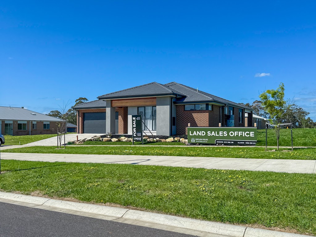 Drouin Fields Estate | 70 Gardner and Holman Rd, Drouin VIC 3818, Australia | Phone: 0466 990 241
