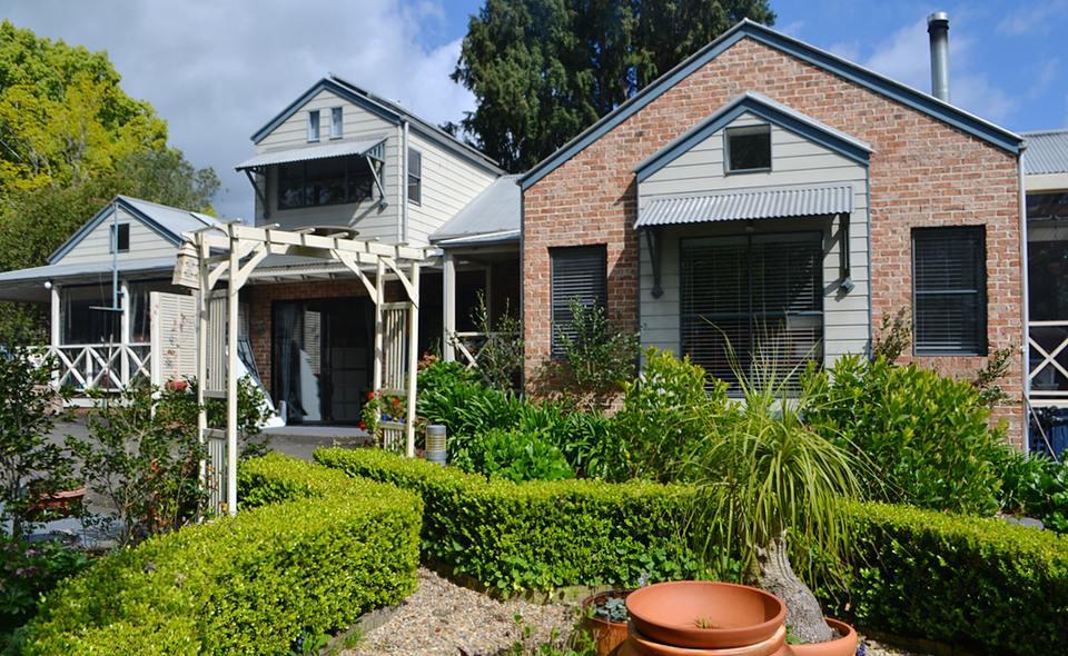 Kangaroo Valley Studio | 3/149 Moss Vale Rd, Kangaroo Valley NSW 2577, Australia | Phone: 0403 495 548