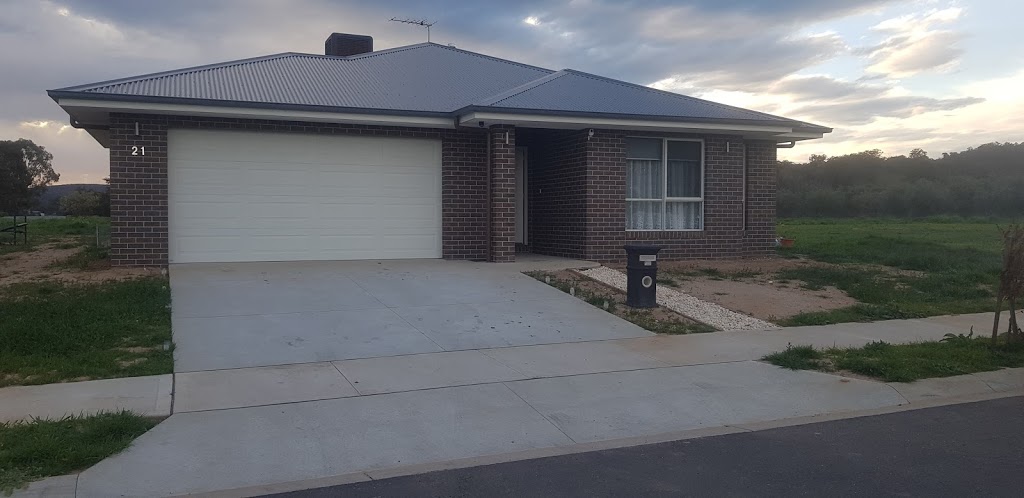 Marcos Residence | 21 Beethoven St, Springdale Heights NSW 2641, Australia | Phone: 0476 234 521