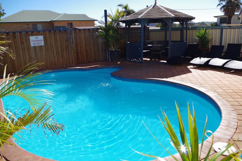 Kalbarri Blue Ocean Villas | lodging | 22 Mortimer St, Kalbarri WA 6536, Australia | 0899372442 OR +61 8 9937 2442