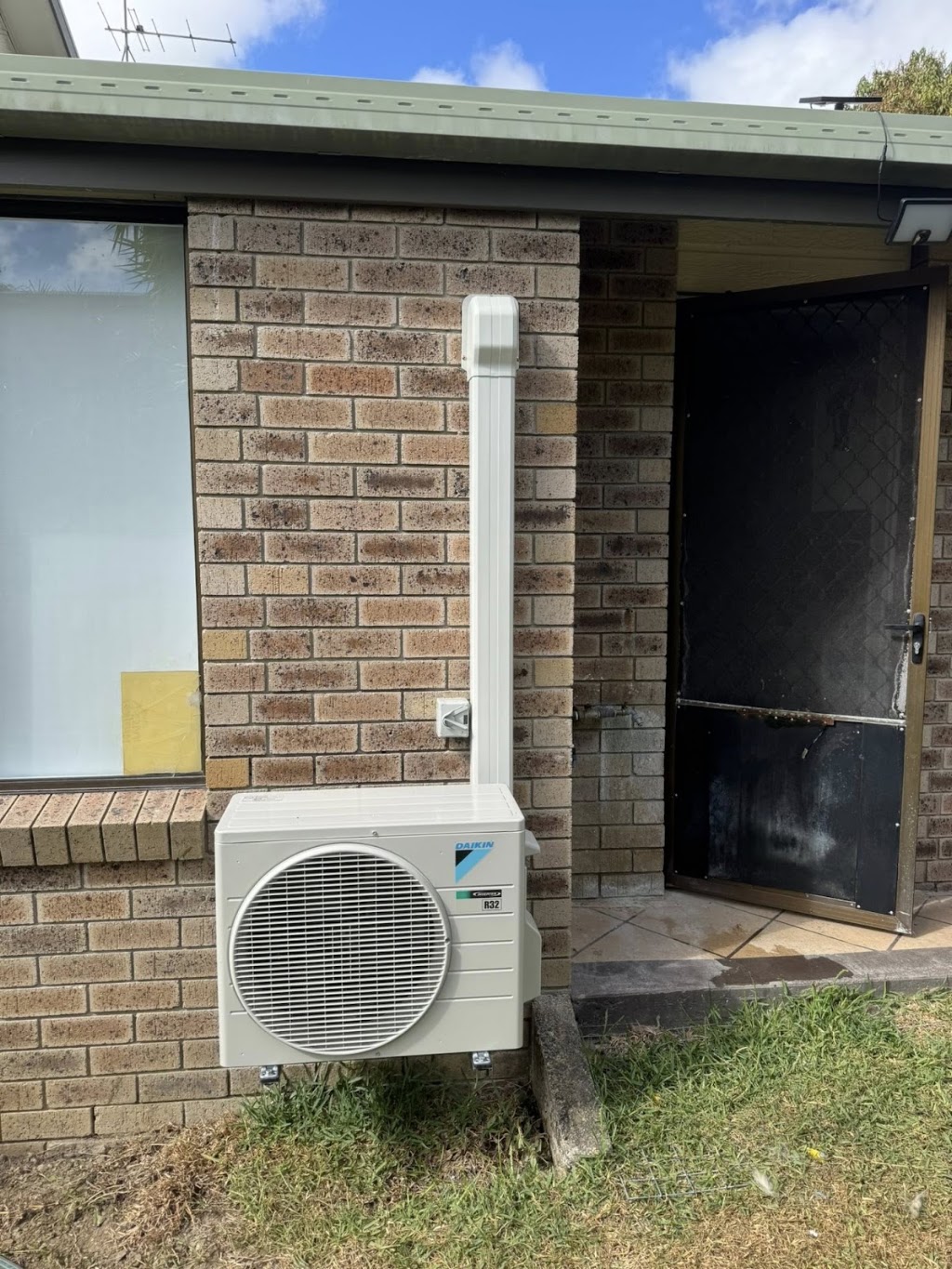 Leading Power | 856 Maraju Yakapari Rd, Dumbleton QLD 4740, Australia | Phone: 0419 712 276