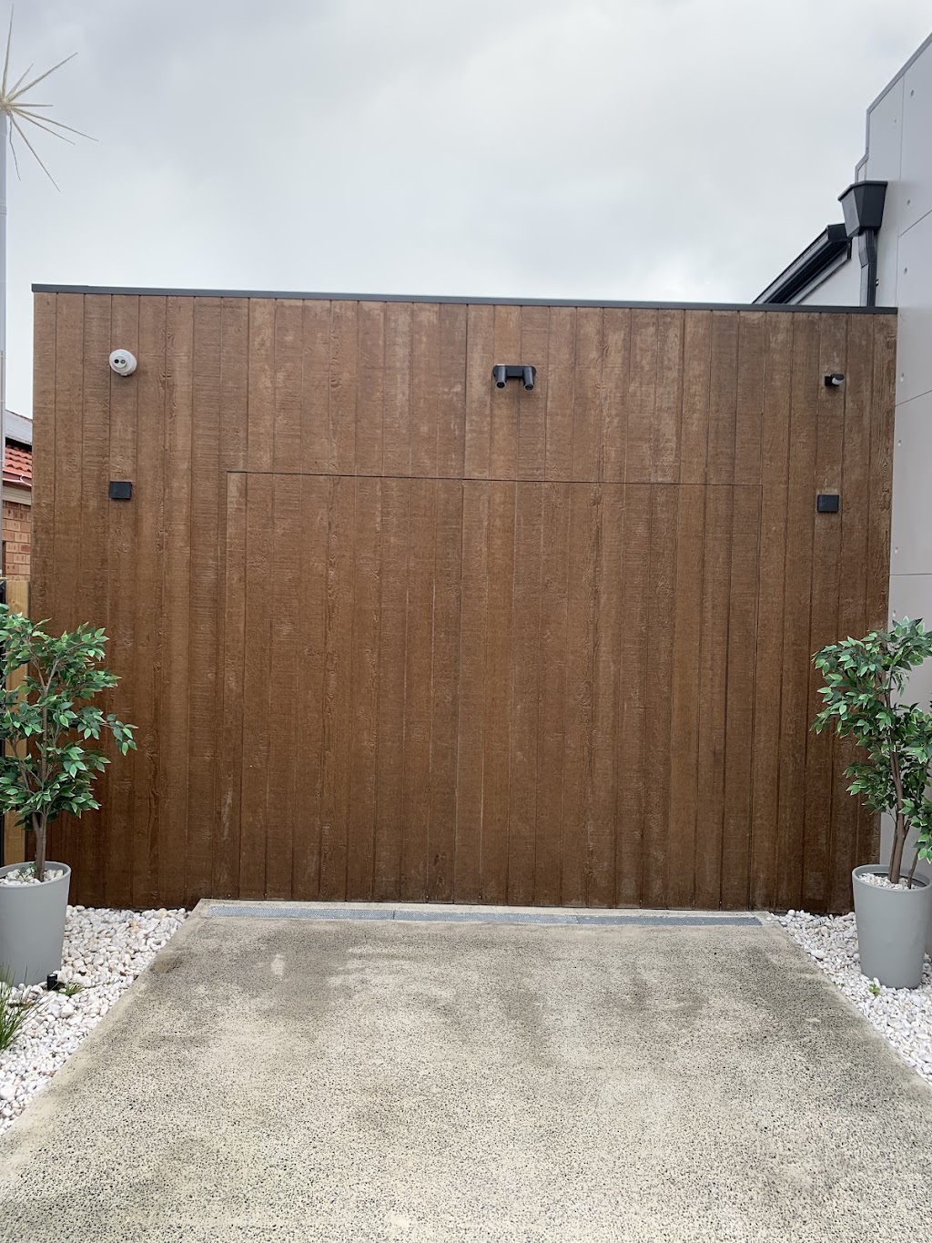 Ultralift Garage Doors | 5 Bramhall Ave, Punchbowl NSW 2196, Australia | Phone: 1300 736 636