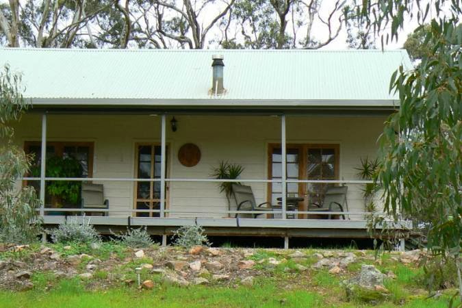 Skilladene Country Cottage Bed and Breakfast | lodging | 450 Spring Gully Rd, Clare SA 5453, Australia | 0421619121 OR +61 421 619 121