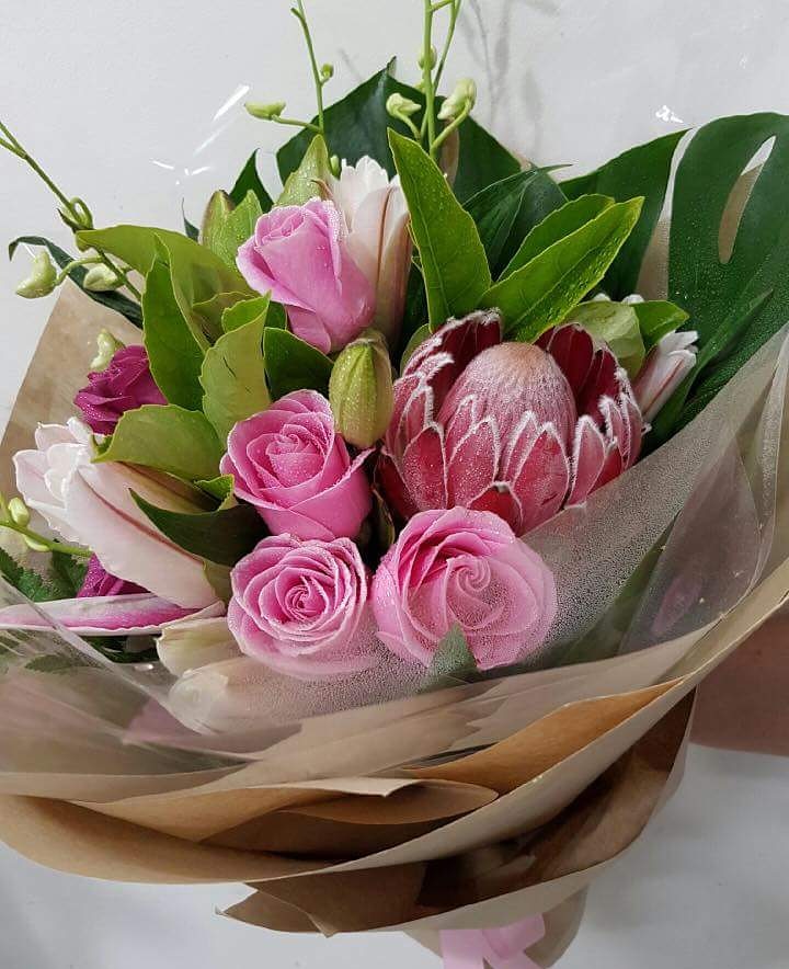 Ivy Flowers and Gifts | 1 Main Cl, Chisholm ACT 2905, Australia | Phone: (02) 6282 4725