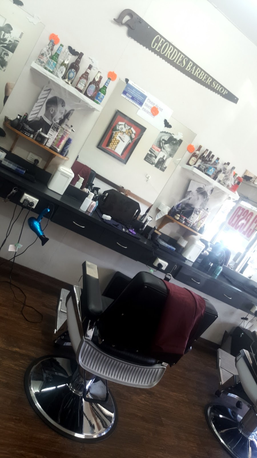 Geordies Hair Salon and Barber | hair care | 206 Ross River Rd, Aitkenvale QLD 4814, Australia | 0747288344 OR +61 7 4728 8344