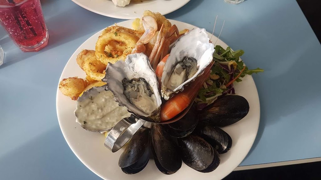 The Lorne Pier Seafood Restaurant | restaurant | Great Ocean Rd, Lorne VIC 3232, Australia | 0352891119 OR +61 3 5289 1119