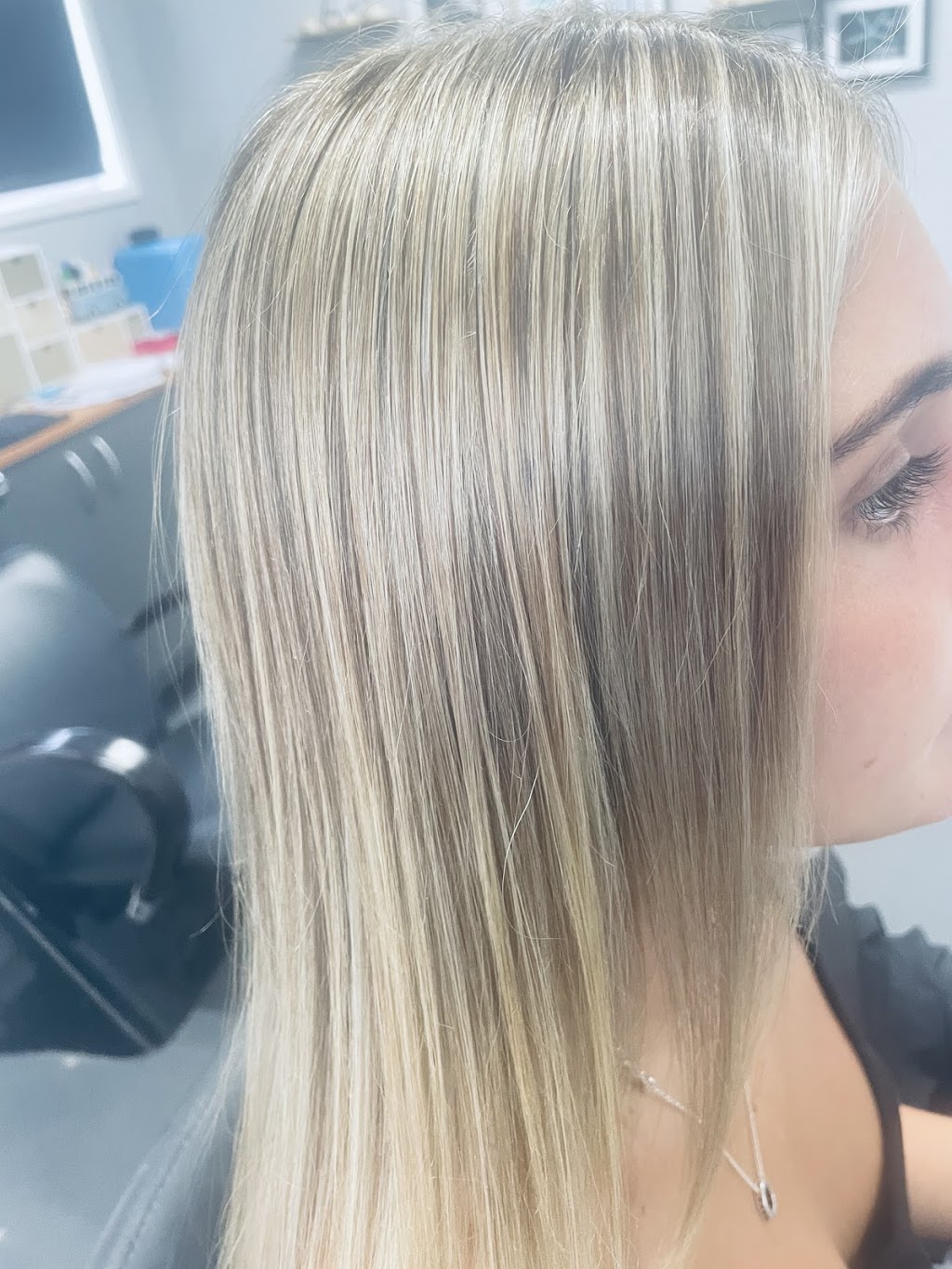 Hair@batteryhill | 2 Ninderry Cl, Battery Hill QLD 4551, Australia | Phone: 0413 726 779