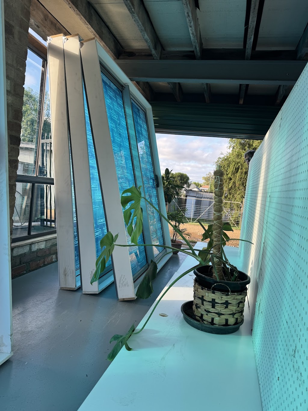 Up the lane Aluminium Windows and Doors | Armidale St, Abermain NSW 2326, Australia | Phone: 0417 244 774