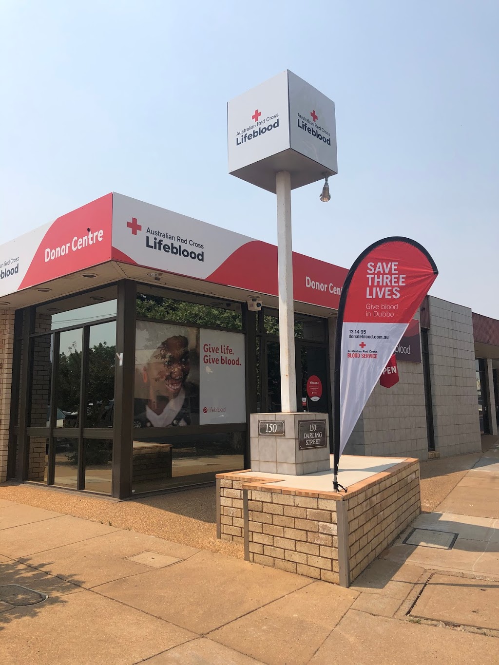 Lifeblood Dubbo Donor Centre | health | Unit 1/150 Darling St, Dubbo NSW 2830, Australia | 131495 OR +61 131495