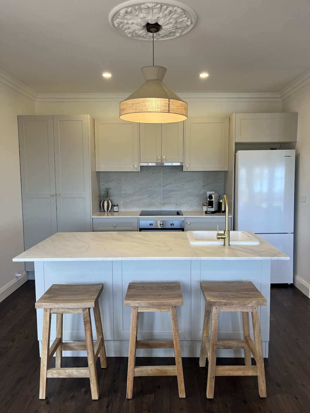 Bellevue House - Pokolbin Farm Stay | 529 Oakey Creek Rd, Pokolbin NSW 2320, Australia | Phone: 0499 536 536