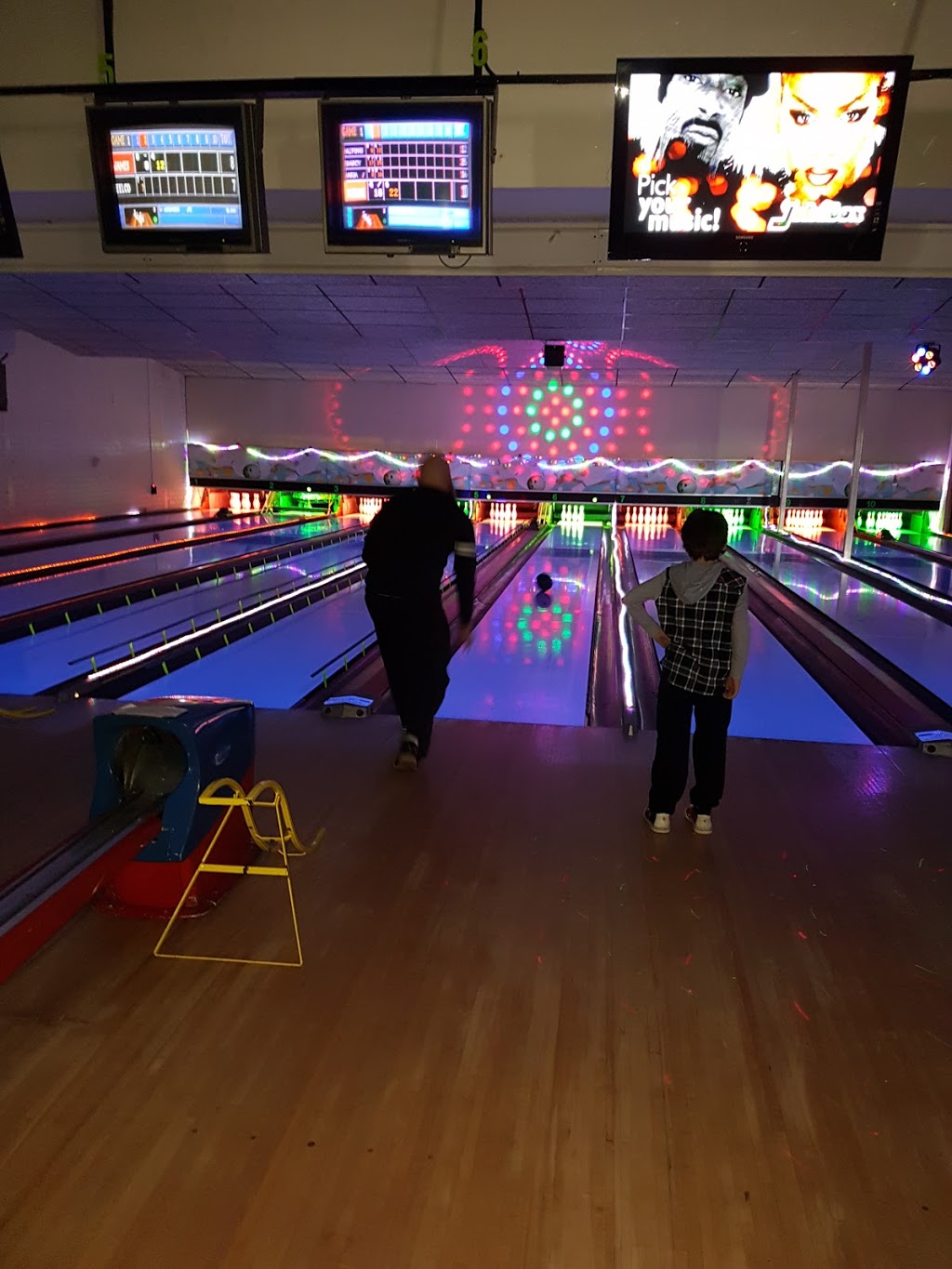 Bowland Port Pirie | bowling alley | 71B Esmond Rd, Port Pirie South SA 5540, Australia | 0886322506 OR +61 8 8632 2506