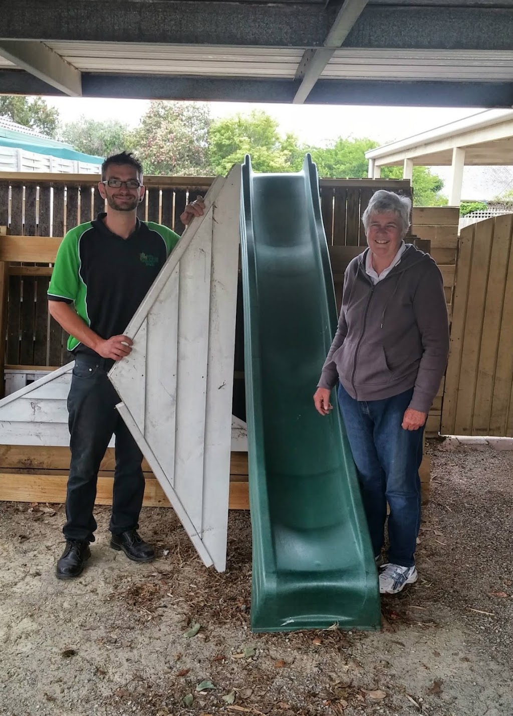 Little Green Removals Geelong | 14 kadak Pl, Breakwater VIC 3219, Australia | Phone: 0499 220 222