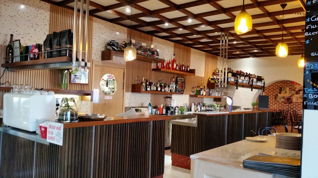 Isola Di Capri | restaurant | 2 Thompson Ave, Cowes VIC 3922, Australia | 0359522435 OR +61 3 5952 2435