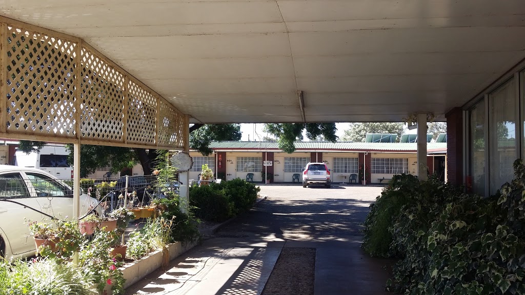 County Lodge Motel | 25 Main St, West Wyalong NSW 2671, Australia | Phone: (02) 6972 2411