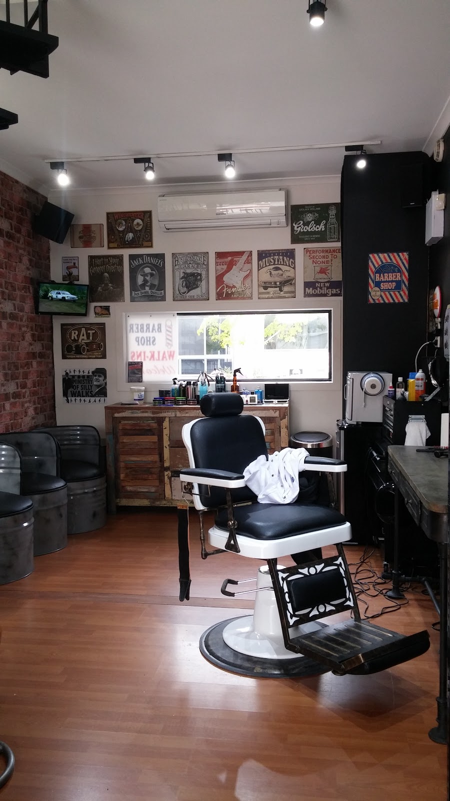 Old Mates Barber and Grooming | 3/459 Old Cleveland Rd, Camp Hill QLD 4152, Australia