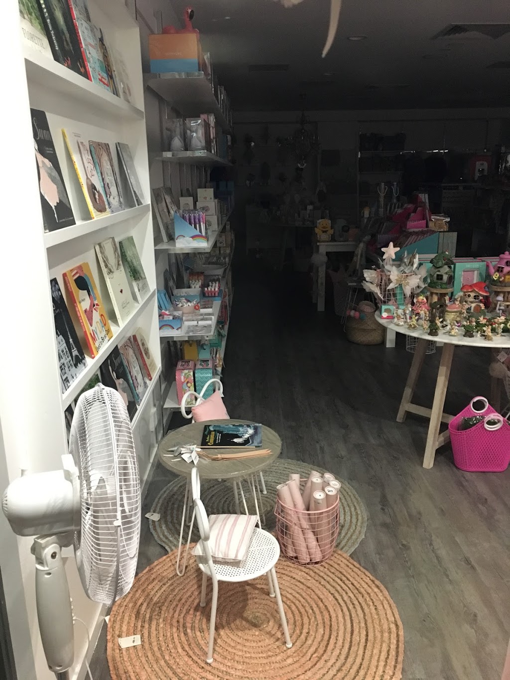 Mamas Home | clothing store | 25 Samuel St, Camp Hill QLD 4152, Australia | 38433640 OR +61 38433640