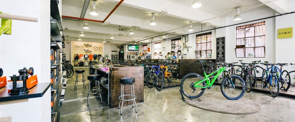 Summit Cycles | bicycle store | 106 Victoria St, Fitzroy VIC 3065, Australia | 0394191107 OR +61 3 9419 1107