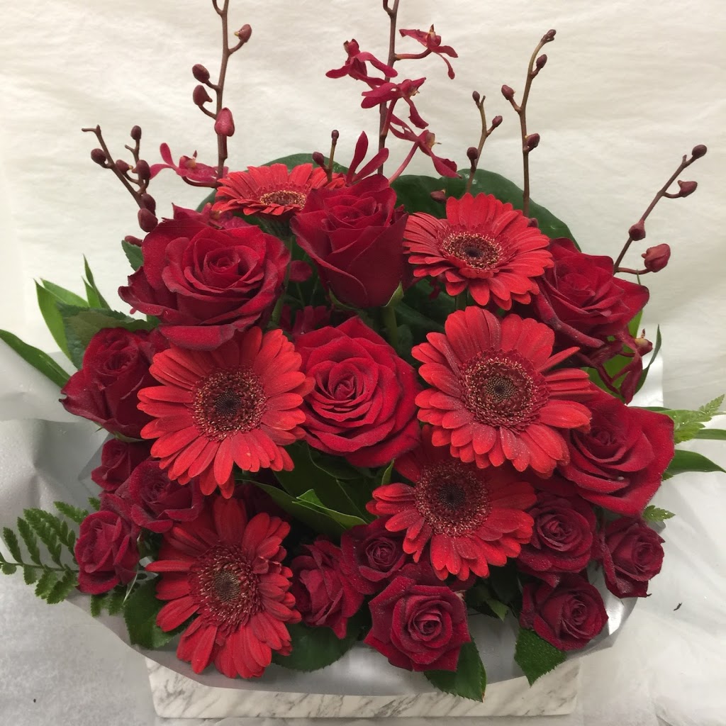 Estelle Florist Shop | florist | T31/425 Stuart Hwy, Coolalinga NT 0839, Australia | 0499011755 OR +61 499 011 755