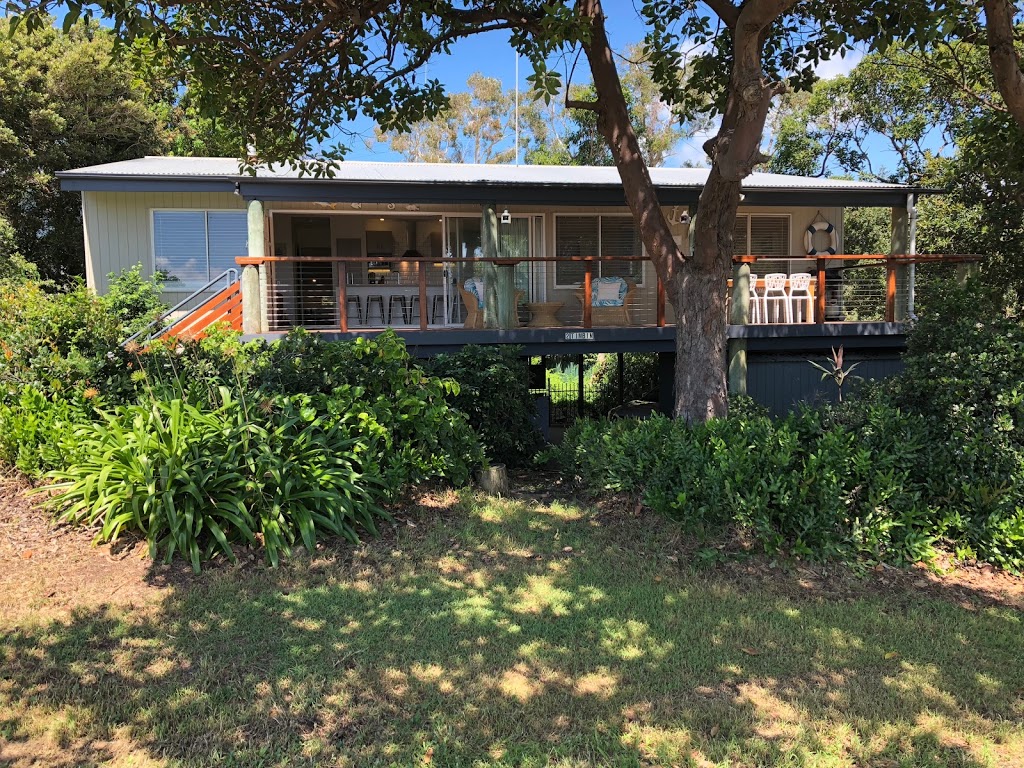 Katandra Beach House | lodging | 94 Mooloomba Rd, Point Lookout QLD 4183, Australia | 0734153949 OR +61 7 3415 3949