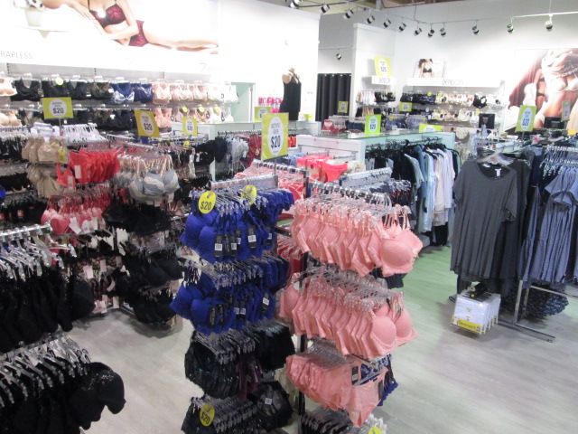 Bendon Outlet Nunawading | clothing store | Shop 24/286 Whitehorse Rd, Nunawading VIC 3131, Australia | 0398776939 OR +61 3 9877 6939