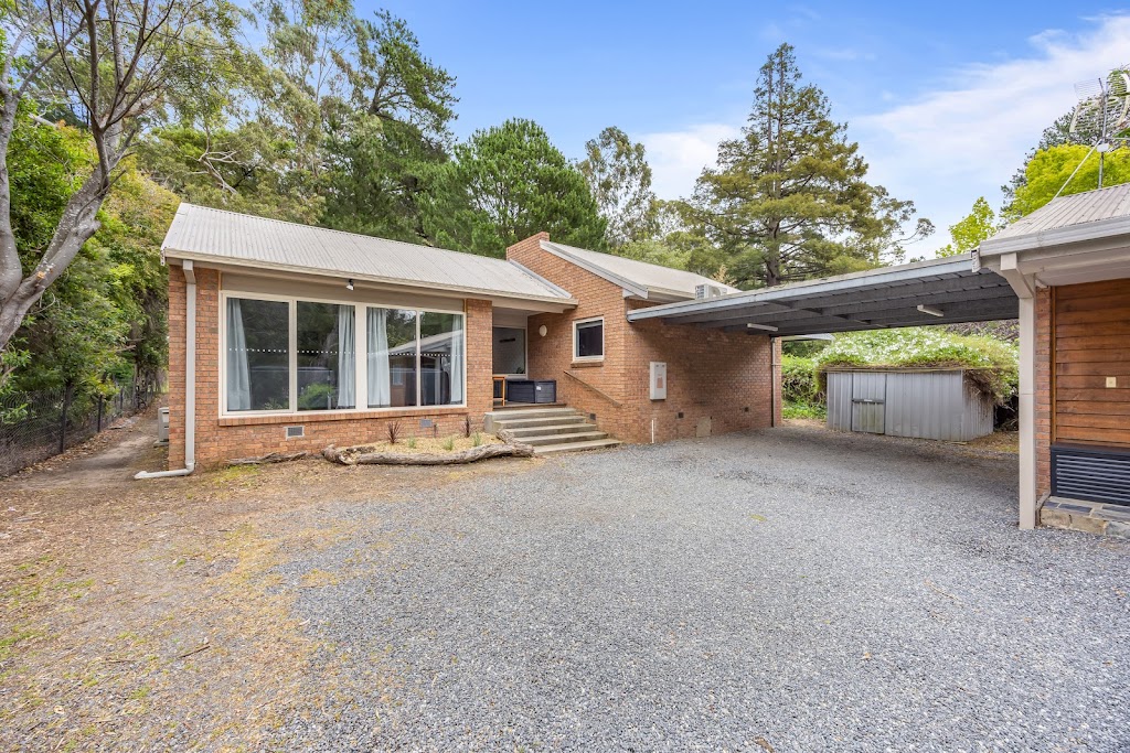 Kangaroo Guest House | Unit 2/18 Warren Rd, Halls Gap VIC 3381, Australia | Phone: 0412 885 828