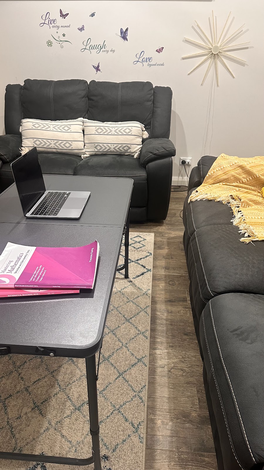 CL Tutoring | 92 Binyang Ave, Mulgoa NSW 2745, Australia | Phone: 0422 479 705