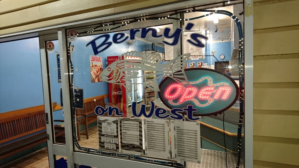 Bernys On West Fish Bar | meal takeaway | Shop 7/87-93 West St, Newtown QLD 4350, Australia | 0746394311 OR +61 7 4639 4311