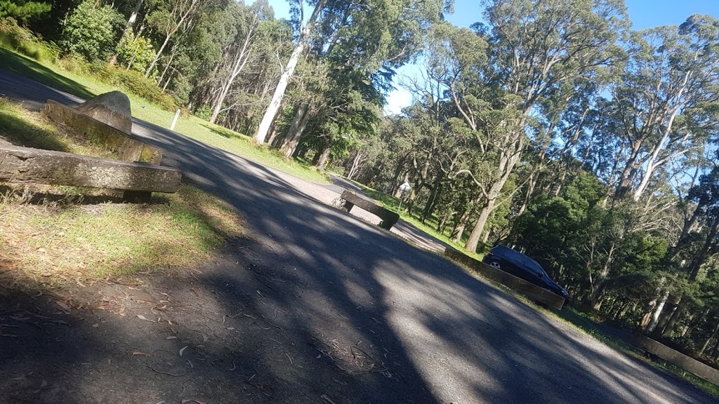 Camels Hump Car Park | 409 Cameron Dr, Mount Macedon VIC 3441, Australia