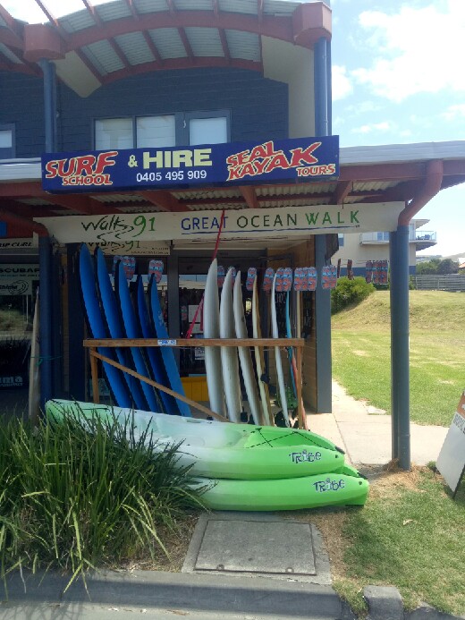 Apollo Bay Surf and Kayak | clothing store | 157-159 Great Ocean Rd, Apollo Bay VIC 3233, Australia | 0352371189 OR +61 3 5237 1189