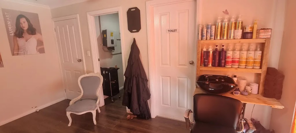 That Hair Place on Russell Island | 44 Villa Wood Rd, Russell Island QLD 4184, Australia | Phone: 0413 958 619