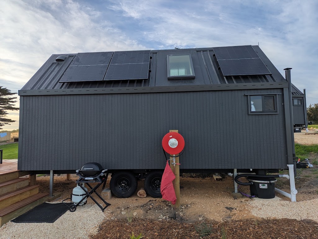 Swell At Cape Bridgewater | 1721 Bridgewater Rd, Cape Bridgewater VIC 3305, Australia | Phone: (03) 5526 7257