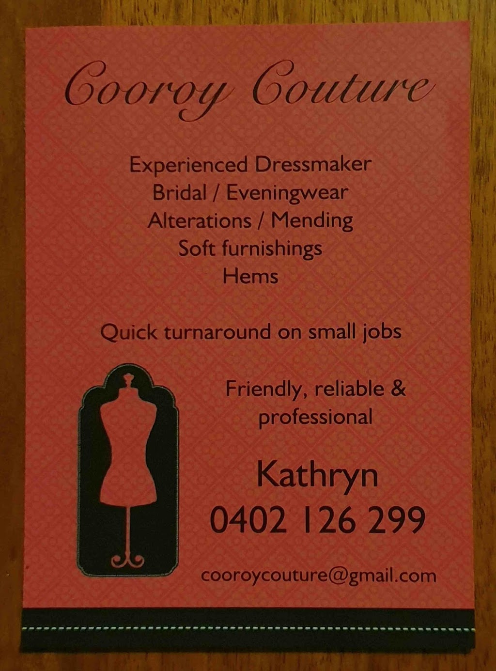 Clothing Alterations Cooroy Noosa | 16 Prospect Pl, Cooroy QLD 4563, Australia | Phone: 0402 126 299