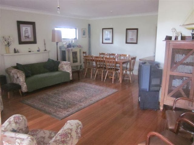 Beach House Point Lonsdale | lodging | 36 Buckleys Rd, Point Lonsdale VIC 3225, Australia | 0352581640 OR +61 3 5258 1640