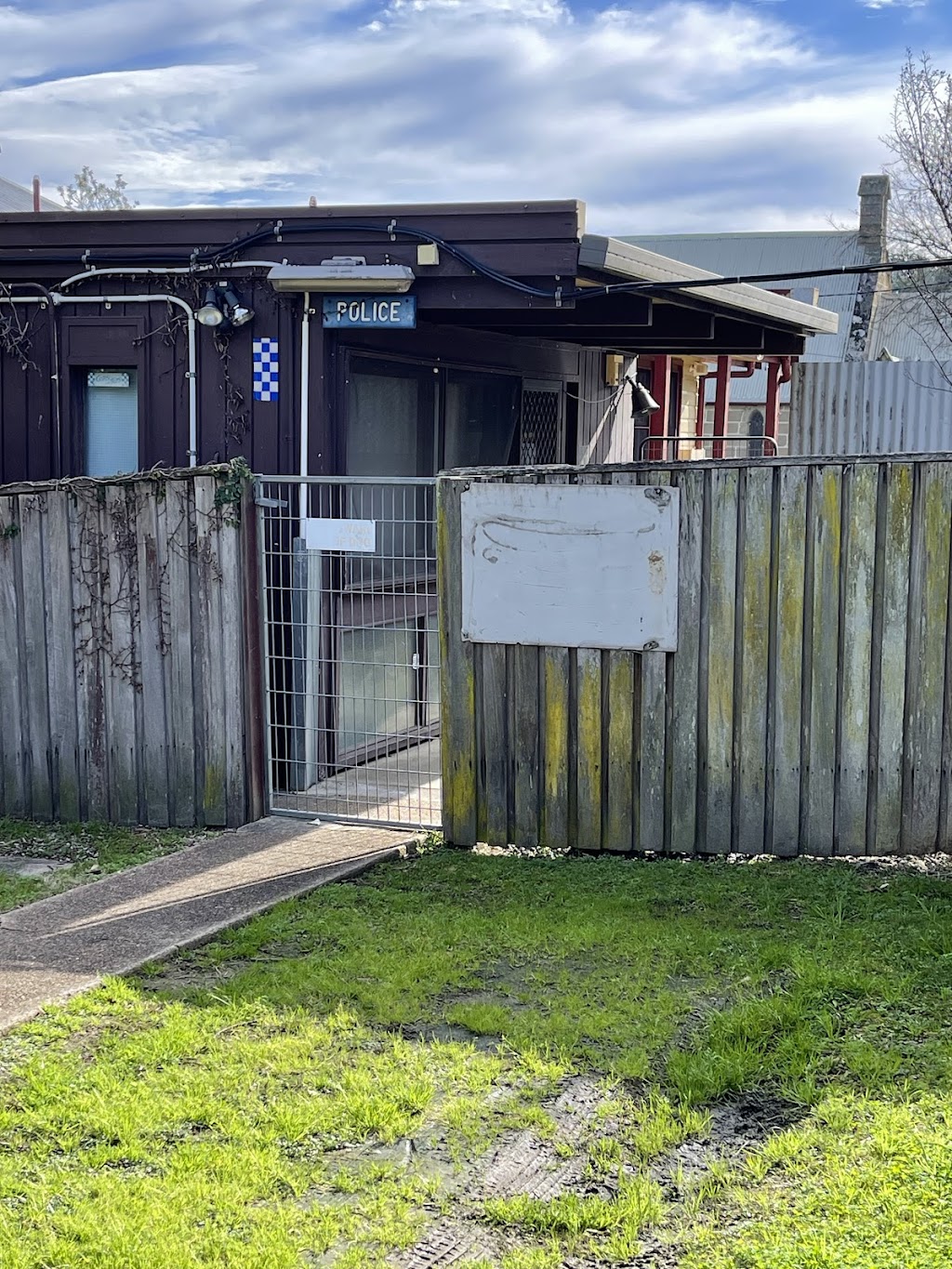 Wollombi Police Station | 2888 Wollombi Rd, Wollombi NSW 2325, Australia | Phone: (02) 4927 7500