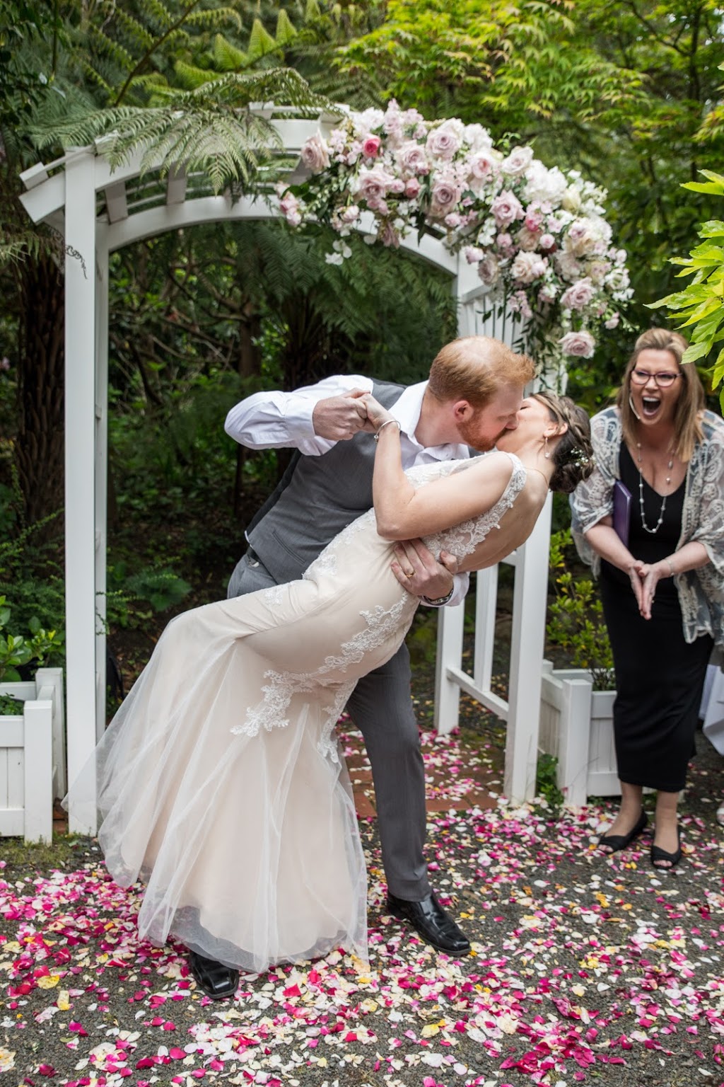 Lisa Newman Marriage Celebrant | 76 Sandells Rd, Tecoma VIC 3160, Australia | Phone: 0421 776 531