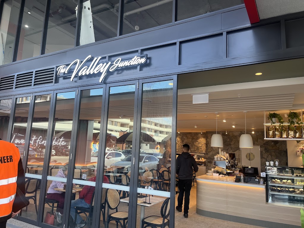 The Valley Junction Glenmore Park | 90-98 Glenmore Ridge Dr, Glenmore Park NSW 2745, Australia | Phone: 0493 447 677