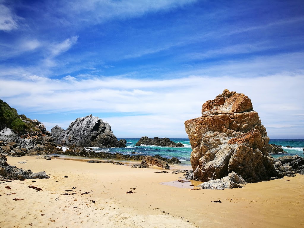 Camel Rock Beach Car Park | parking | Wallaga Lake Rd, Wallaga Lake NSW 2546, Australia