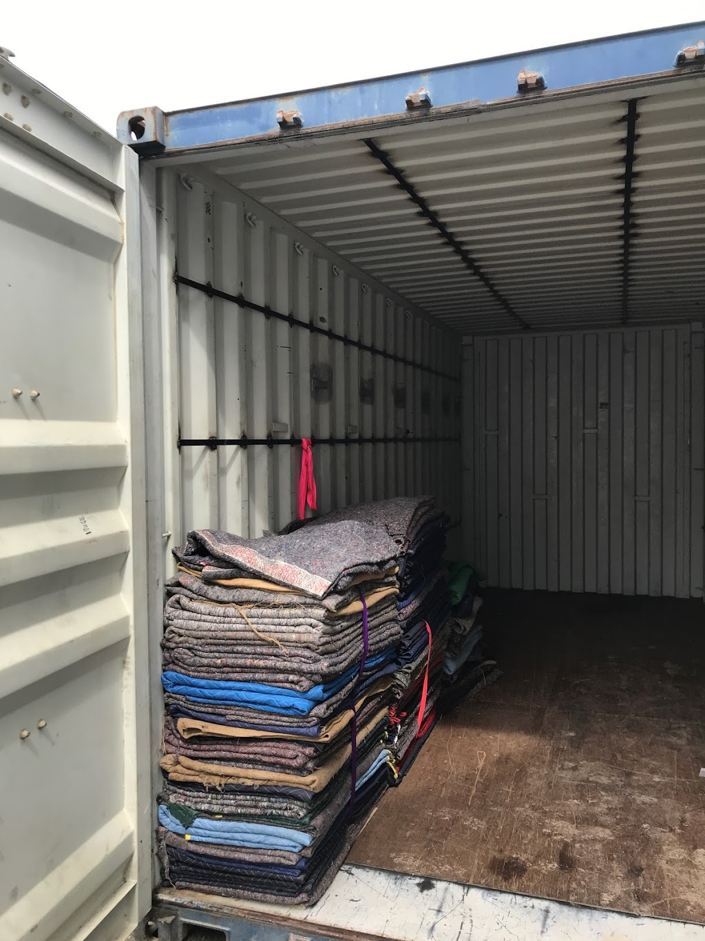 FURNITURE RELOCATIONS AND STORAGE | moving company | 38 Redcliffe Gardens Dr, Clontarf QLD 4020, Australia | 0488336633 OR +61 488 336 633